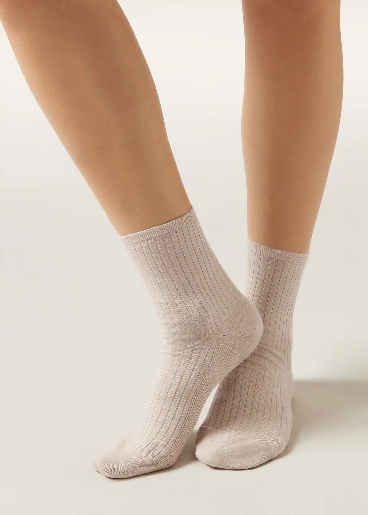 Ribbed Short Socks in Soft Cotton