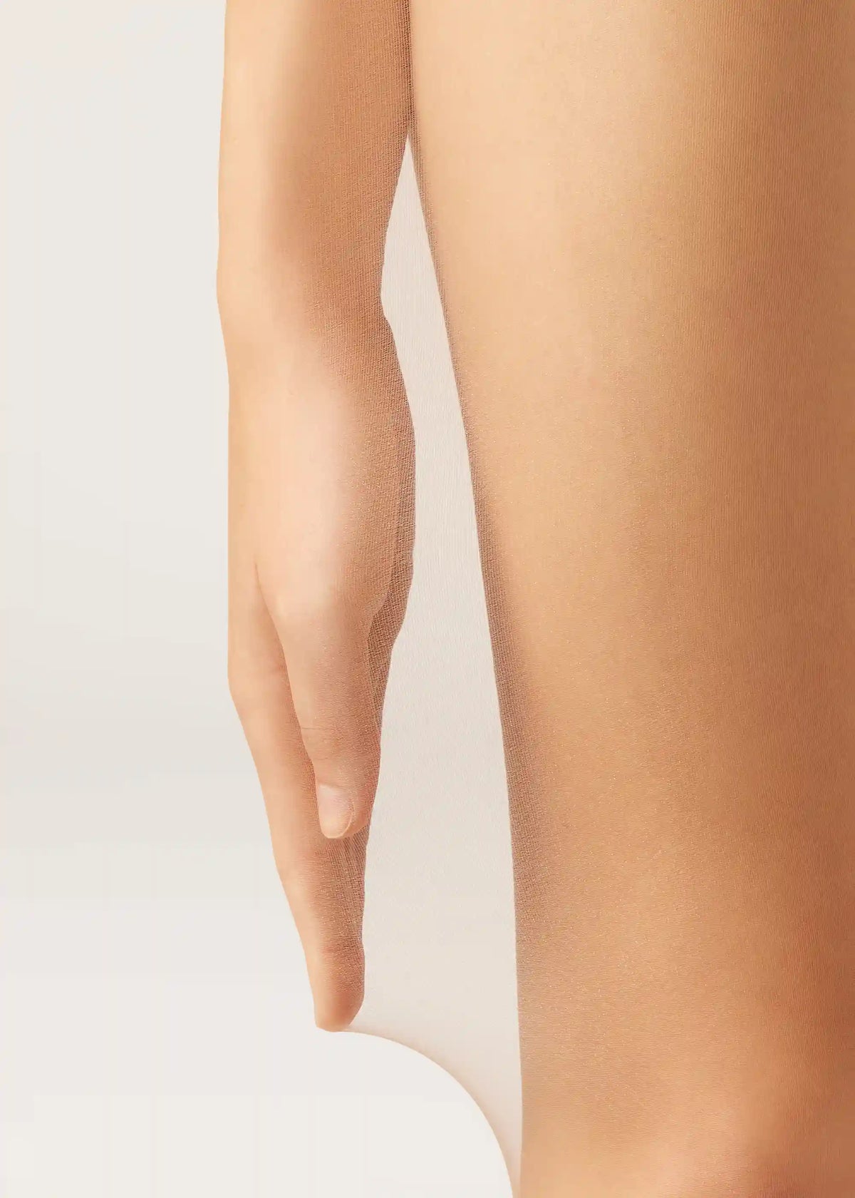 Sheer Matte Resistant 8 Denier Tights