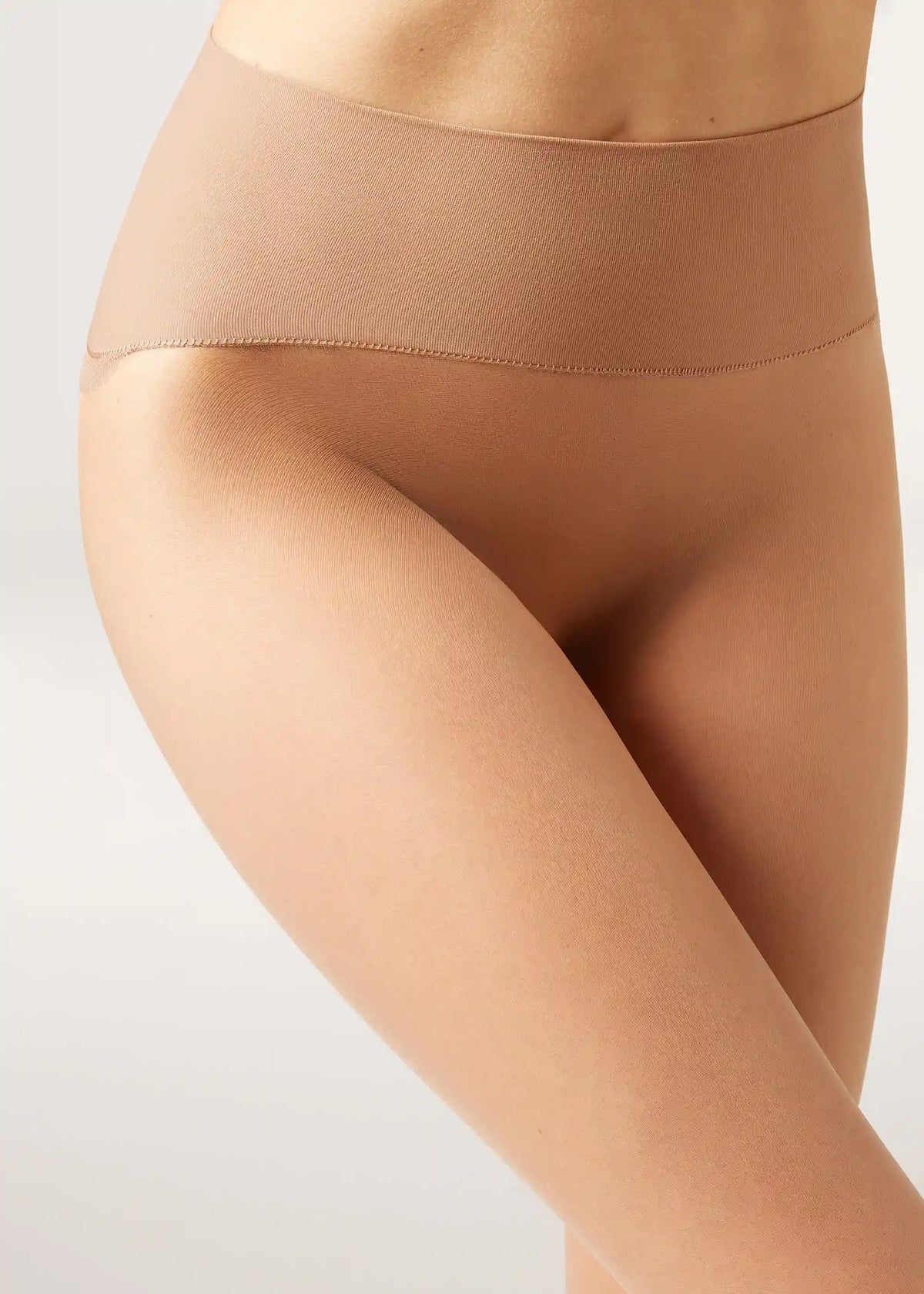 Sheer Matte Invisible Make Up Effect 15 Denier Tights